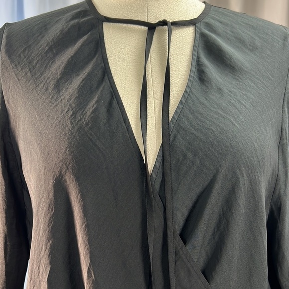 Silence + Noise black satin wrap high low long sleeve top loose fit XS - Picture 2 of 8